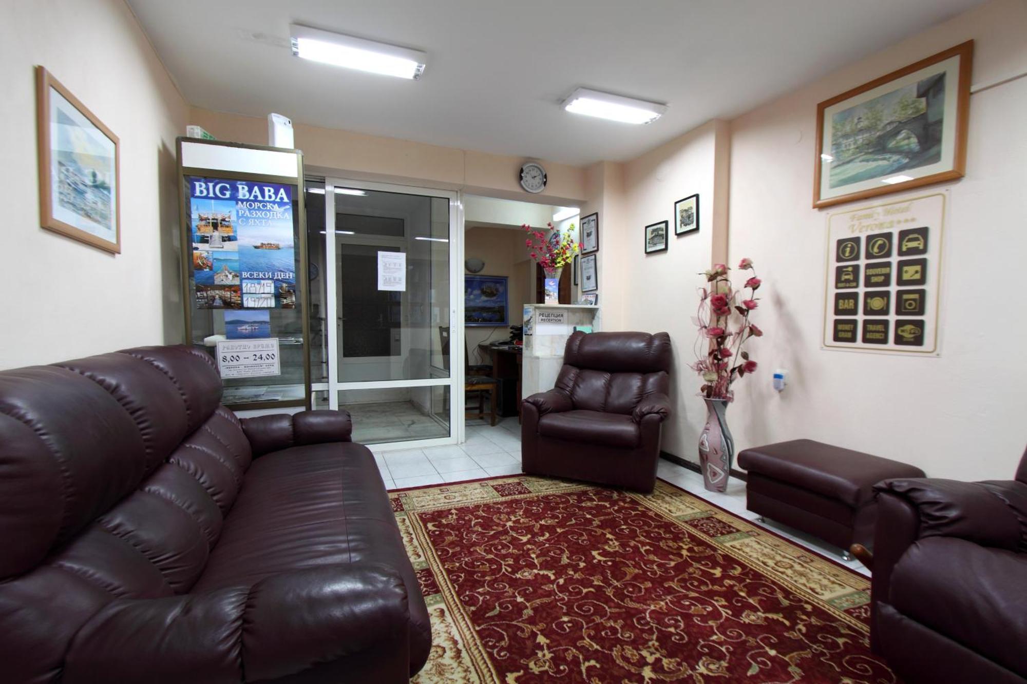 סוזופול Family Hotel Verona מראה חיצוני תמונה