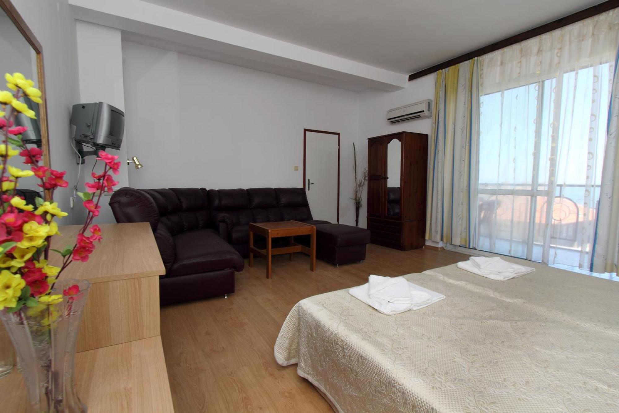 סוזופול Family Hotel Verona מראה חיצוני תמונה
