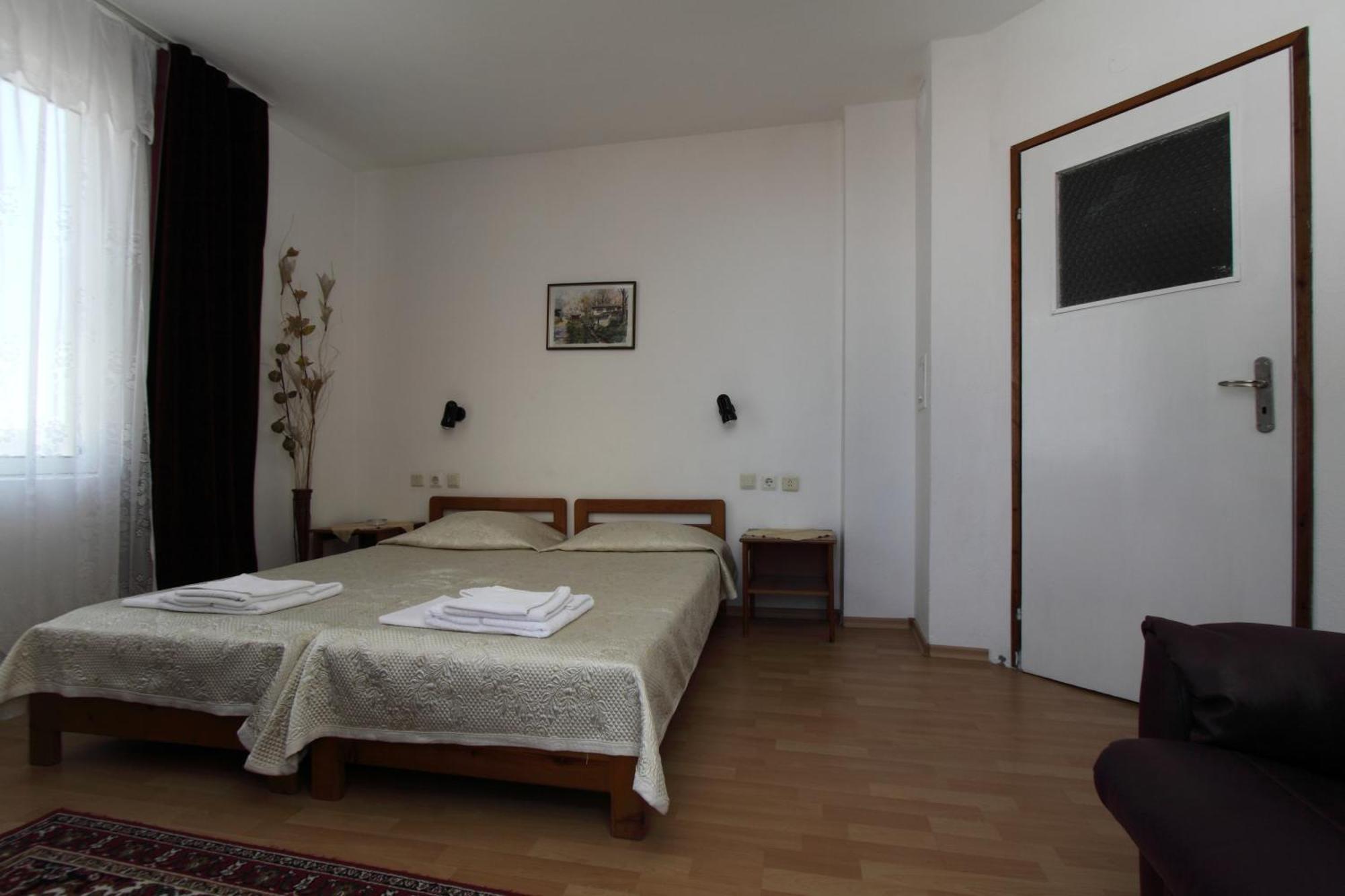 סוזופול Family Hotel Verona מראה חיצוני תמונה